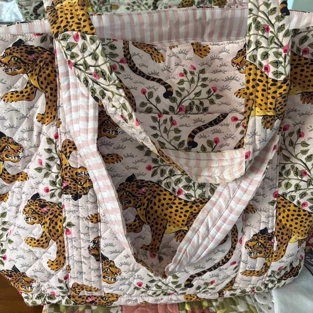 PRINTFRESH Large Travel & Zip Cosmetic Bags Pink Bagheera Tiger Print LIKE NEW